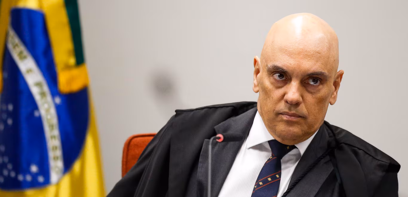 Alexandre de Moraes sério