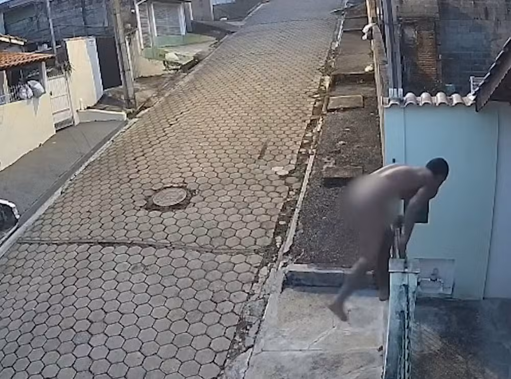 Homem nu invade casas em Joanópolis, SP. Foto: Reprodução