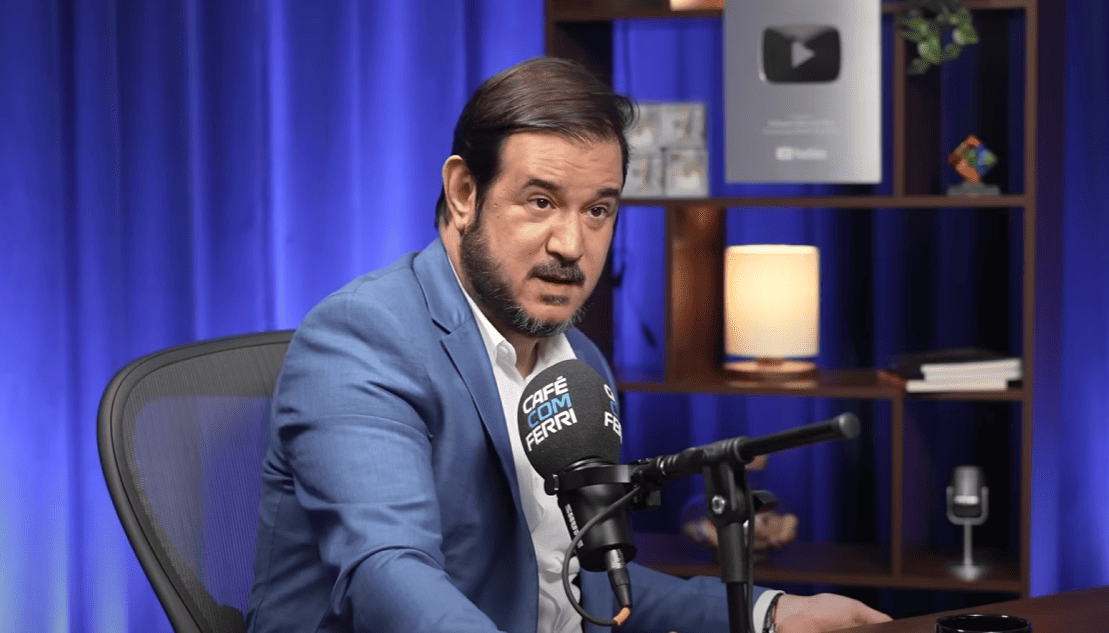 Presidente do União Brasil, Antônio Rueda em Podcast Café com Ferri. Foto: Reprodução / Youtube @podcastcafecomferri