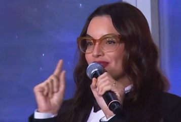 Chef Renata Vanzetto durante o Upfront Globo. Foto: Reprodução / Upfront Globo